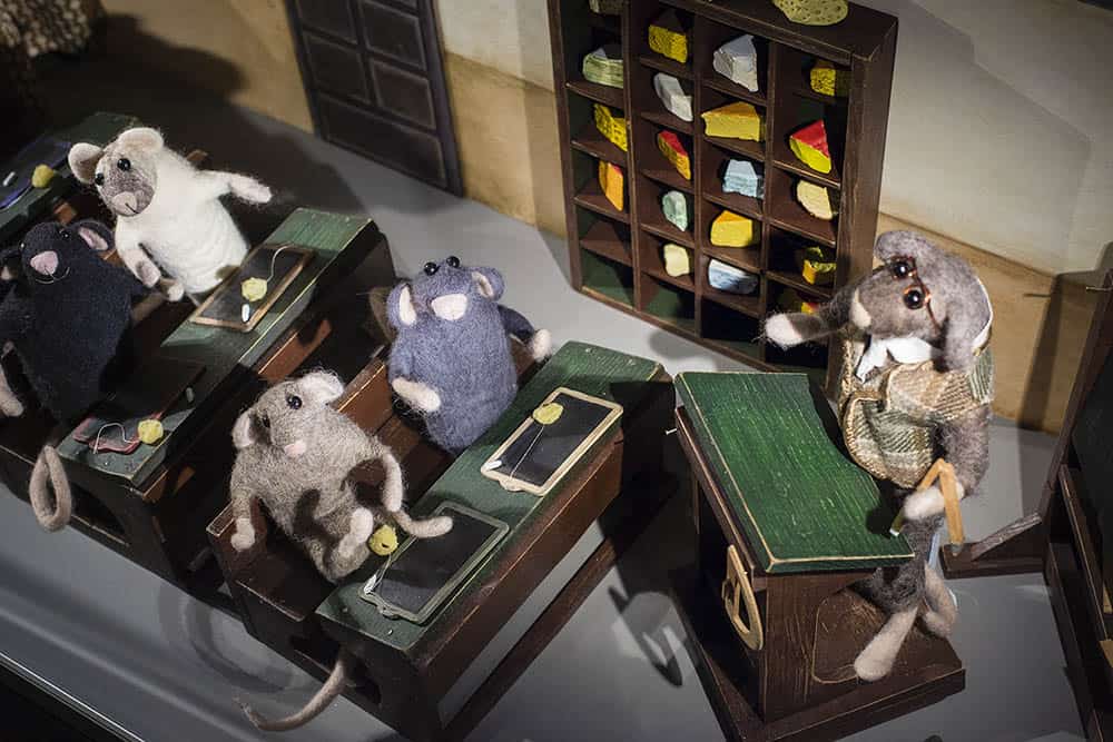 szczurza szkoła w muzeum domków dla lalek