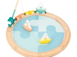 Janod - pociąg - łódki i makieta jeziora