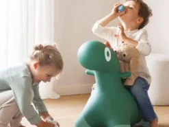 QUUT - skoczek hoppi dino - zielony